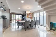 <strong>Casa à venda 3 Quartos, 3 Suites, 2 Vagas, 370M², Jardim Car</strong>