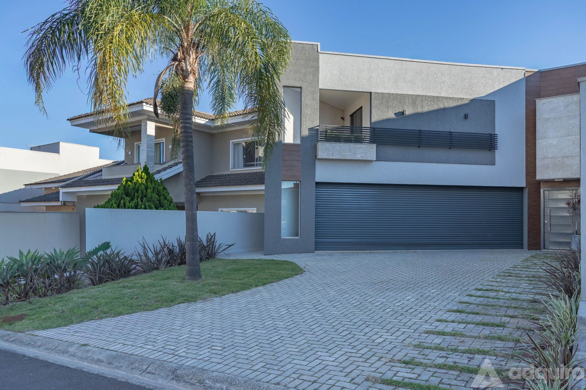Casa Semimobiliada Para Venda, 3 Quartos, 3 Suites, 2 Vagas, 300m², Neves