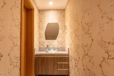 Casa Semimobiliada Para Venda, 3 Quartos, 3 Suites, 2 Vagas, 300m², Neves