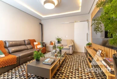 Casa à Venda 4 Quartos, 3 Suites, 4 Vagas, 356.5m², Jardim Carvalho