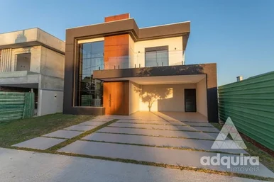 <strong>Casa à venda e locação 3 Quartos, 3 Suites, 2 Vagas, 302.51M</strong>