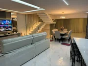 <strong>Casa à venda 3 Quartos, 3 Suites, 2 Vagas, 300M², Jardim Car</strong>