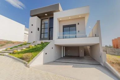 <strong>Casa à venda 3 Quartos, 3 Suites, 2 Vagas, 255M², Orfãs, Pon</strong>