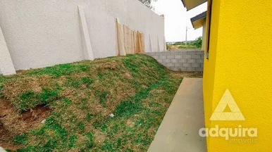 Casa à Venda 2 Quartos, 1 Vaga, 43.99m², Uvaranas