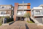 <strong>Casa semimobiliada em condomínio fechado à venda com 4 Quart</strong>