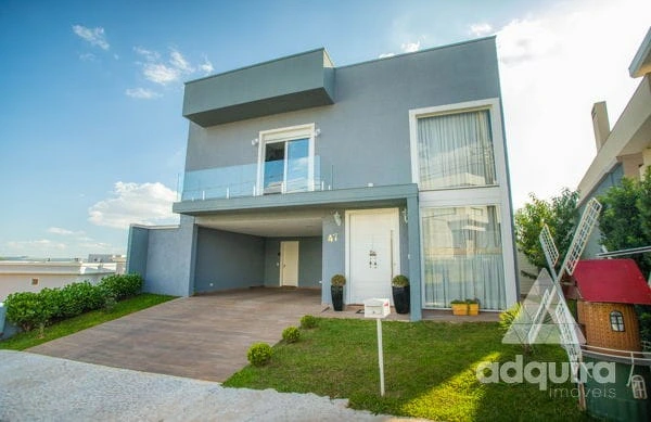 Casa à Venda Com 4 Quartos, 4 Suites, 2 Vagas, 637m², Estrela