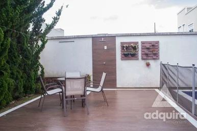 Casa à Venda 3 Quartos, 3 Suites, 2 Vagas, Estrela
