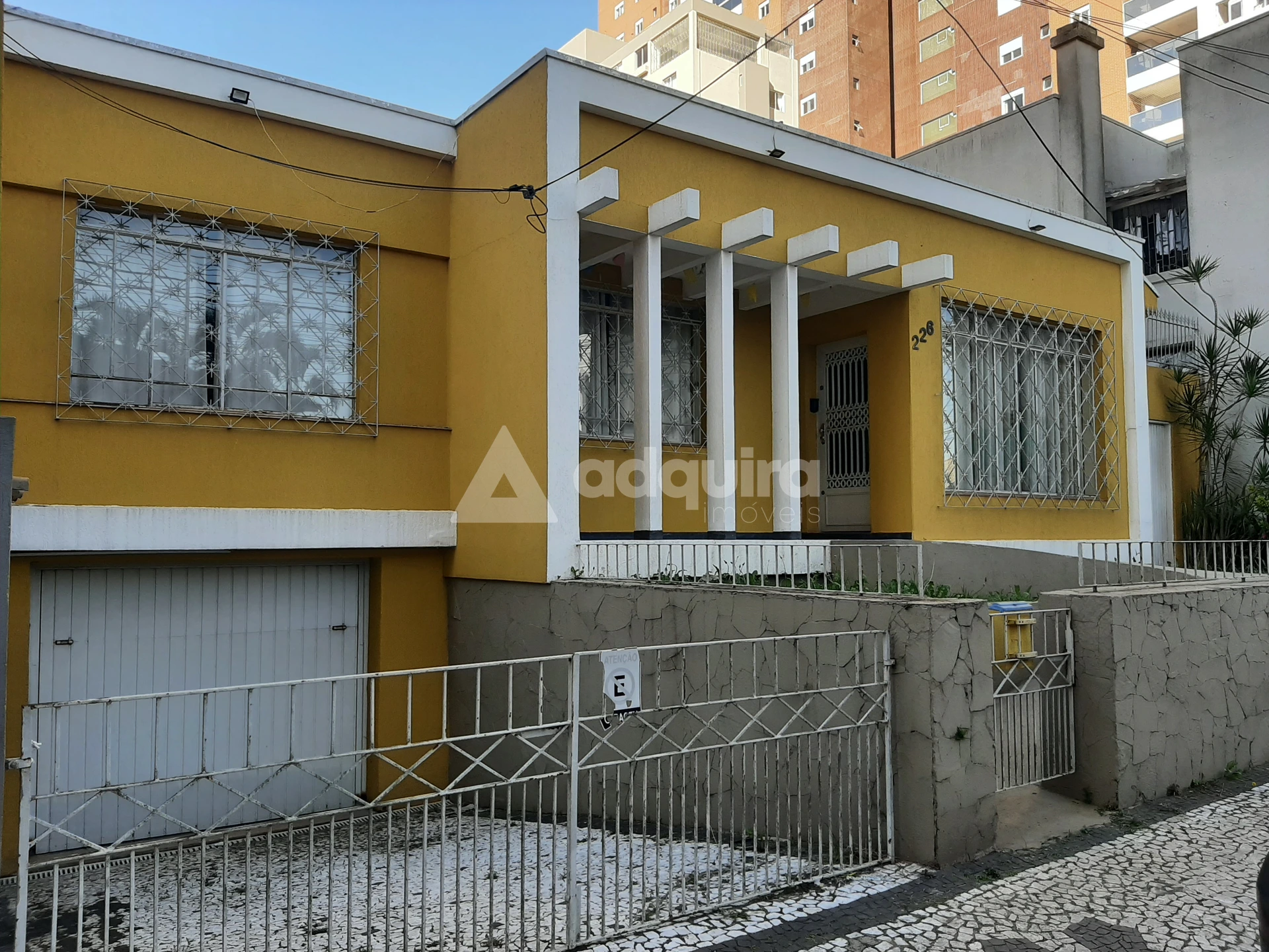Comercial Para Locação 4 Quartos, 2 Vagas, 160m², Centro