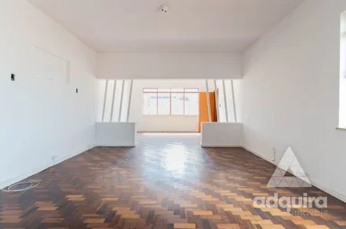 Comercial à Venda 4 Quartos, 2 Vagas, Oficinas