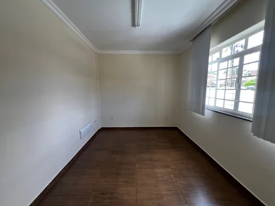 Comercial Para Venda, 4 Vagas, 310m², Estrela