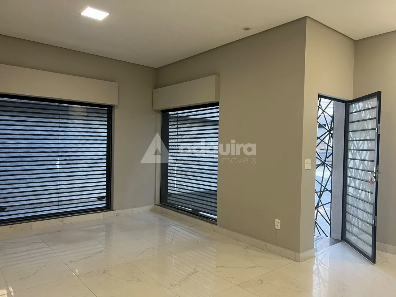 Comercial Para Locação 8 Vagas, 130.63m², Centro