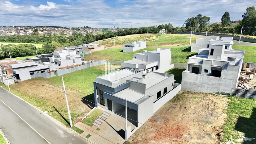 Foto Casa a venda no Condomínio Bosque Mistral
